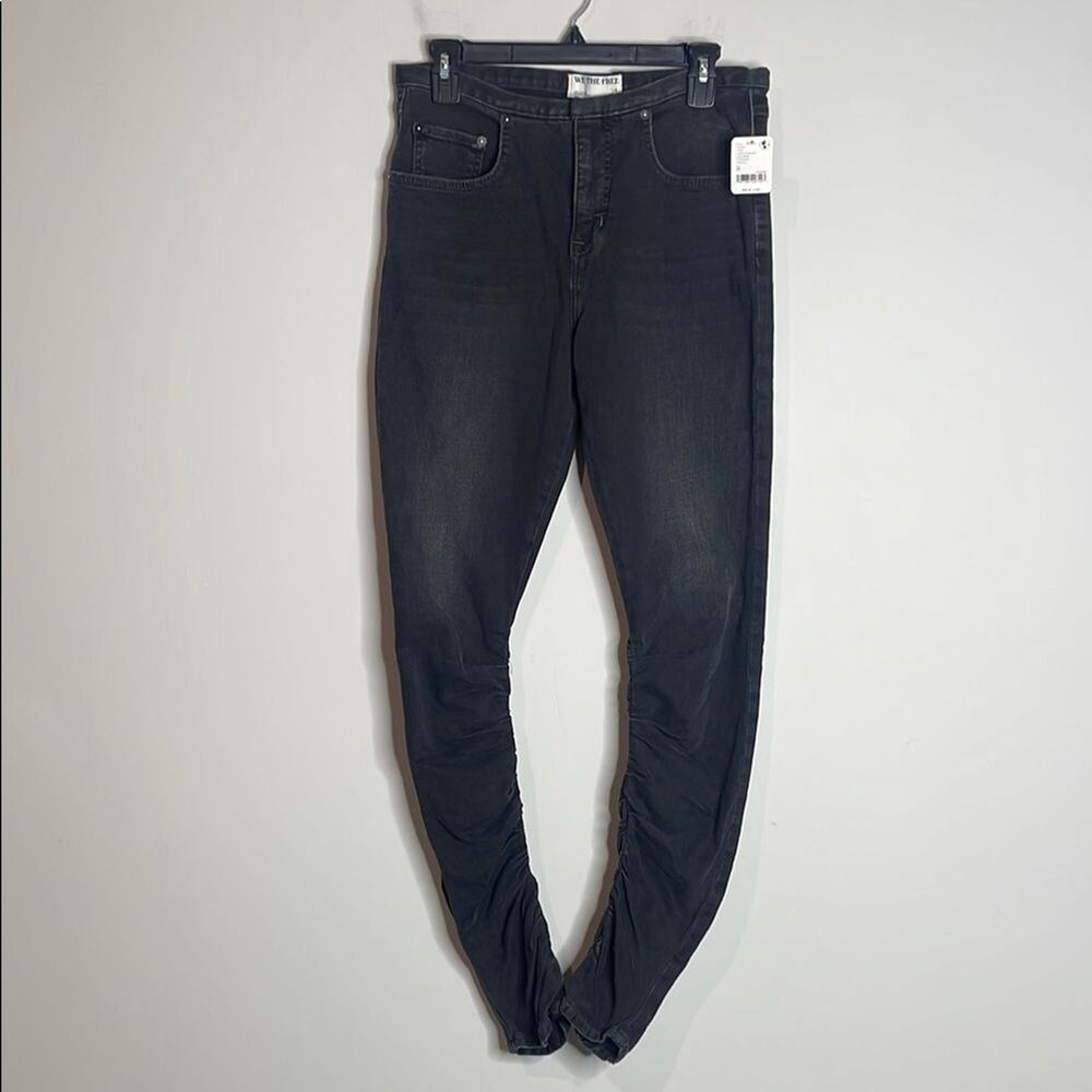 Free People Women’s Dahlia Low Rise Stacked Jeans in Back to Black Size 29 NWT